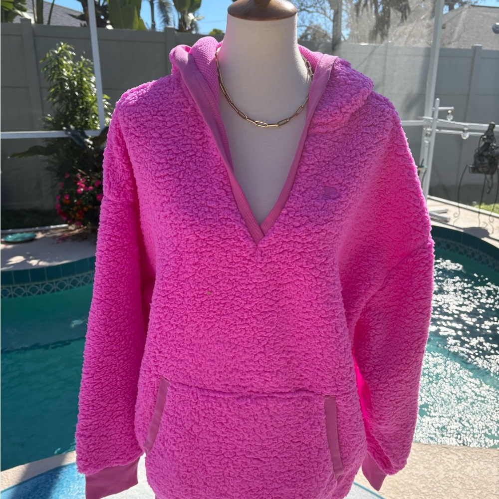 NWT PINK Victoria's Secret Vibrant Pink Fleece Hoodie Size Large 🛍️❤️💕